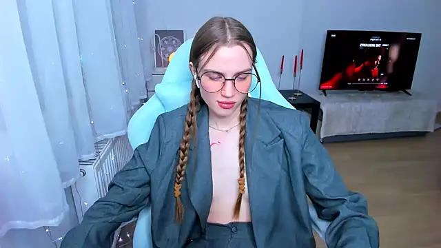 StellaLawless online show from January 17, 2025, 1:15 am