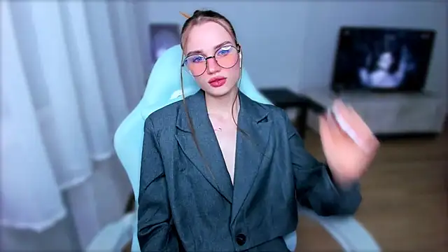 StellaLawless online show from February 11, 2025, 8:52 pm