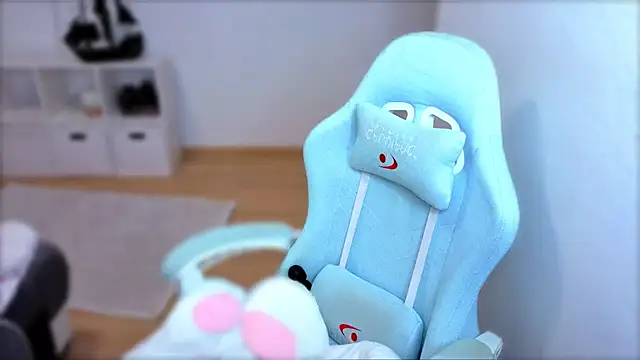 StellaLawless online show from November 2, 2025, 7:27 pm