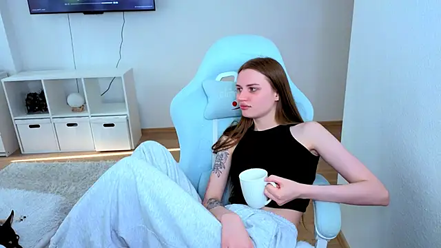 StellaLawless online show from March 9, 2026, 7:34 am