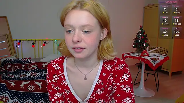Snapshot of KatieMelone chatting on December 19, 2024, 5:18 pm KatieMelone online show from December 19, 2024, 5:18 pm