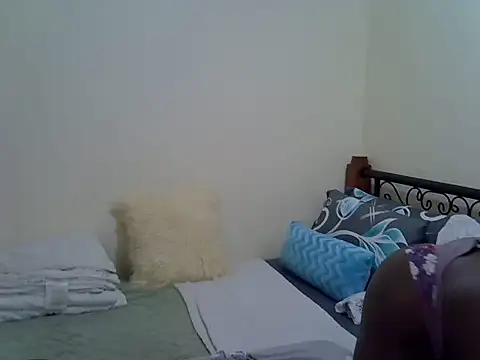 Sweet Bear online show from June 1, 2026, 9:22 am