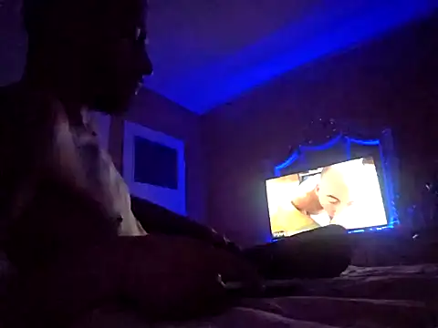 denisxlRo online show from March 13, 2025, 11:59 pm