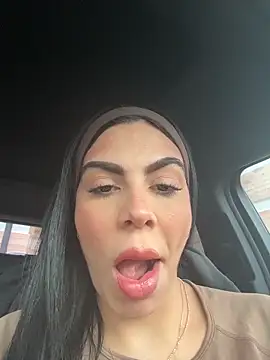 valecruz903 online show from December 2, 2025, 4:57 pm