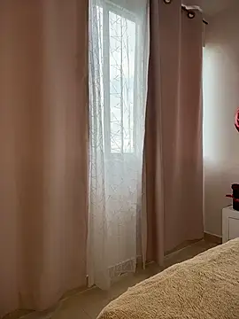 valecruz903 online show from February 18, 2026, 4:36 pm