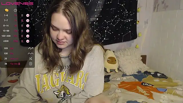 Snapshot of darling_tony chatting on December 22, 2025, 6:05 pm darling tony online show from December 22, 2025, 6:05 pm