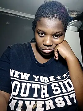 Bigchoccojugsxx online show from February 14, 2026, 9:44 pm