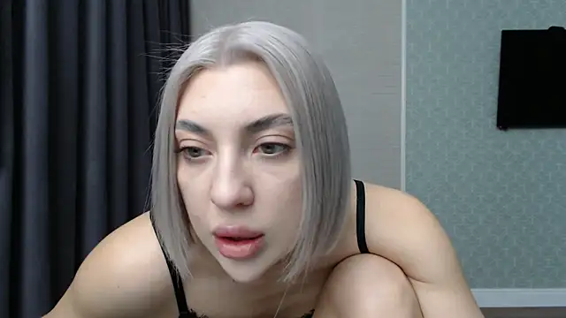 hot-sasha9 online show from February 4, 2025, 5:12 pm