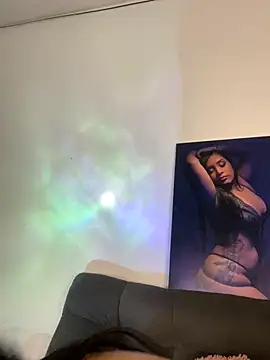 Sheeryl   online show from September 12, 2025, 9:37 pm