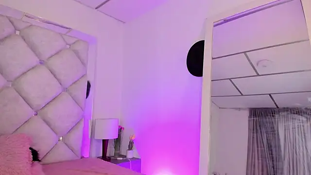 alessiaferry online show from February 20, 2026, 5:02 pm