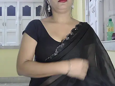 Model-Tanya online show from November 5, 2025, 1:22 pm