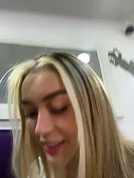 Snapshot of emma_oxford chatting on January 18, 2025, 3:31 am emma oxford online show from January 18, 2025, 3:31 am