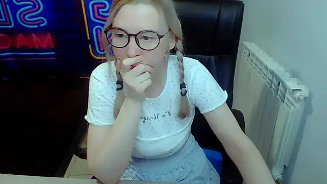 kerakiss877 online show from March 22, 2025, 4:45 am