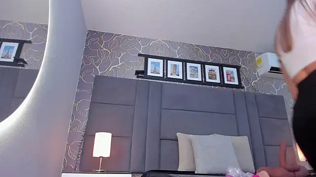 selene tylor  online show from February 26, 2025, 8:22 pm