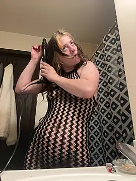 Snapshot of emilysue1 chatting on April 24, 2026, 5:10 am emilysue1 online show from April 24, 2026, 5:10 am