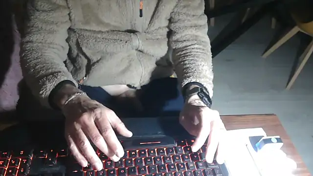 Adri gard online show from April 6, 2026, 8:43 pm