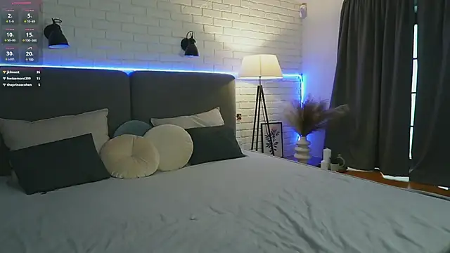 Snapshot of Viola__moon chatting on January 27, 2025, 12:48 pm Viola moon online show from January 27, 2025, 12:48 pm