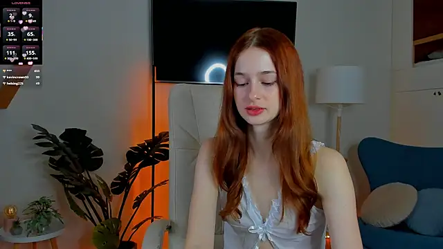 Snapshot of Viola__moon chatting on November 17, 2025, 1:17 pm Viola moon online show from November 17, 2025, 1:17 pm