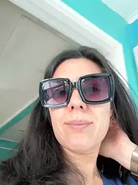 Reinacatchile online show from March 6, 2026, 9:22 pm