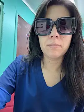 Reinacatchile online show from March 7, 2026, 2:36 pm