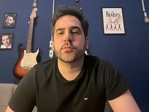 hotsafadinho online show from March 10, 2025, 3:45 am