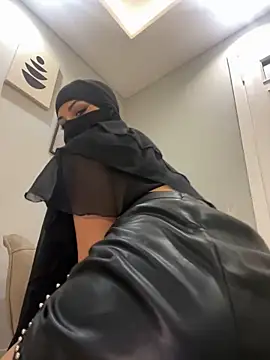 Amberonee31 online show from February 9, 2025, 6:47 pm