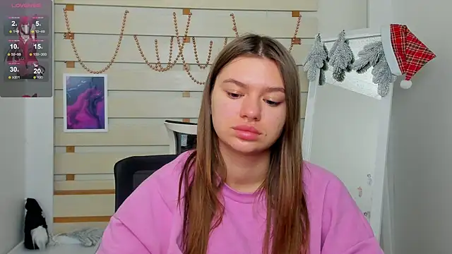 Snapshot of Josephine_Kiss chatting on December 15, 2024, 8:19 am Josephine Kiss online show from December 15, 2024, 8:19 am