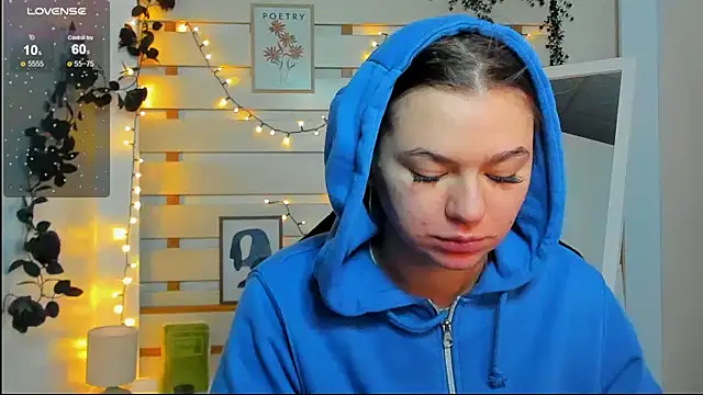 Josephine Kiss online show from February 10, 2026, 11:47 am