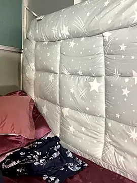 ninini92 online show from December 7, 2024, 1:40 pm