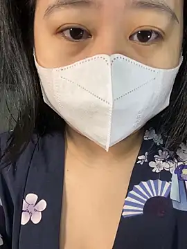 ninini92 online show from January 18, 2025, 1:08 pm