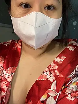 ninini92 online show from January 22, 2025, 1:11 pm