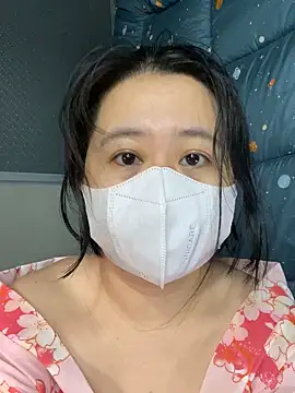 ninini92 online show from February 16, 2025, 1:16 pm