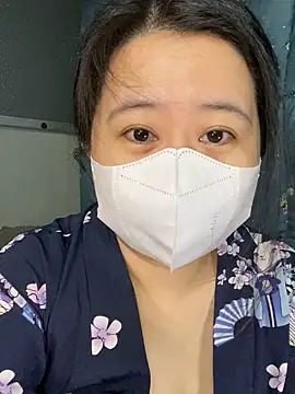 ninini92 online show from March 21, 2025, 1:12 pm