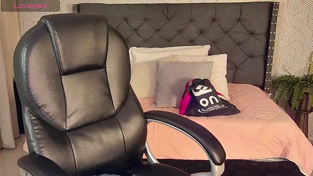 sussy  stone online show from December 21, 2024, 6:34 pm