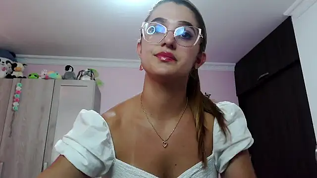 Snapshot of caroline_jonson chatting on January 9, 2025, 7:08 pm caroline jonson online show from January 9, 2025, 7:08 pm