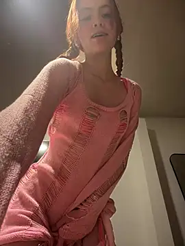 Lorraine Leon online show from December 23, 2024, 3:07 am