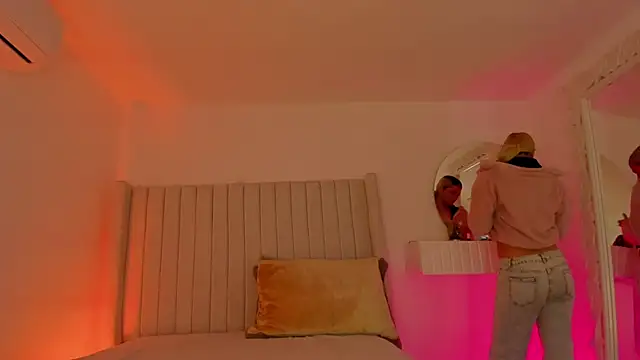 Shelynna azzul online show from March 27, 2026, 8:41 pm