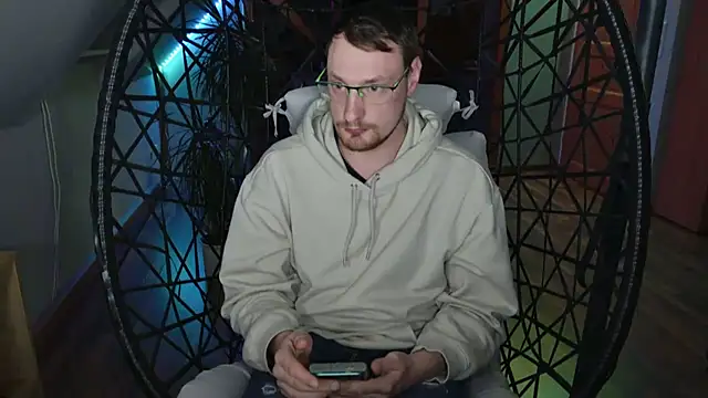 Snapshot of Relsxboy chatting on March 19, 2025, 6:55 pm Relsxboy online show from March 19, 2025, 6:55 pm