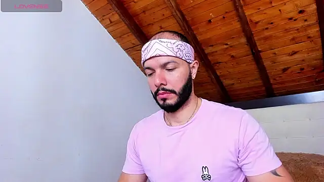 Tom Bailey online show from September 22, 2025, 12:07 pm