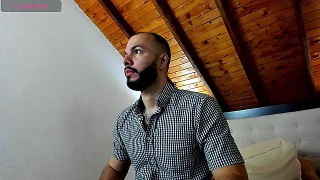 Tom Bailey online show from December 20, 2025, 12:45 pm