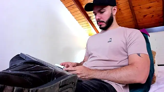 Tom Bailey online show from January 17, 2026, 12:43 pm