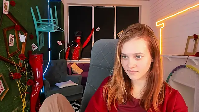 LolaLemona online show from December 26, 2024, 4:14 pm