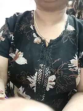 cuteyqueen online show from March 11, 2025, 4:29 pm