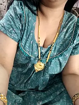 cuteyqueen online show from February 27, 2026, 6:02 am