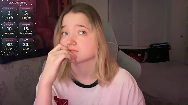 Meowki4k online show from December 30, 2024, 2:08 pm