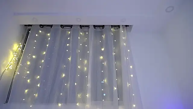 jesiicarabiit11 online show from December 11, 2024, 9:52 am