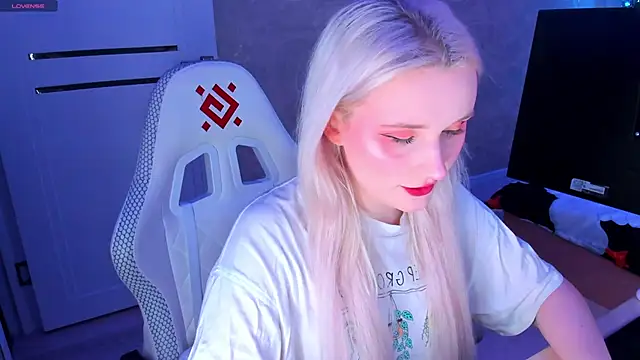 SweeteRose Royce online show from January 21, 2025, 4:37 pm