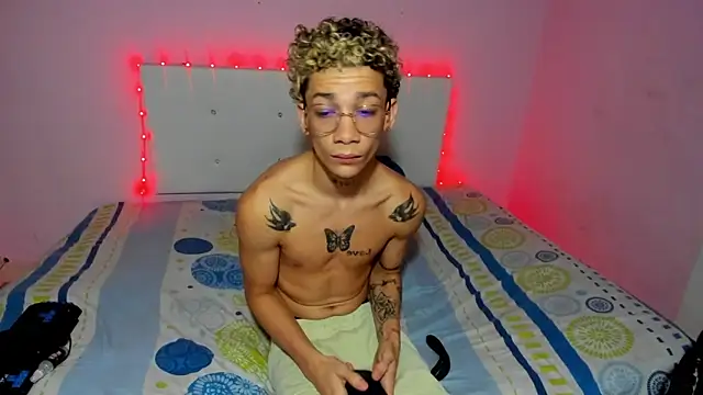 mateodeamjo online show from November 6, 2025, 7:53 am