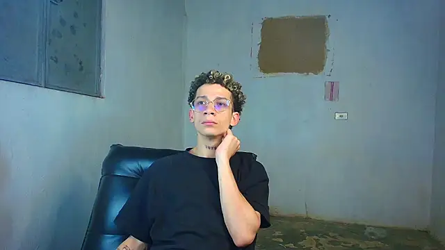 mateodeamjo online show from February 24, 2026, 5:27 am