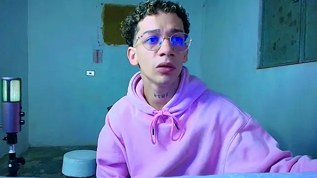 mateodeamjo online show from March 4, 2026, 1:22 am